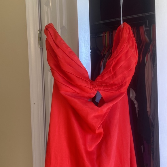 Meshki red long strapless dress NEW WITH TAGS - Picture 6 of 7